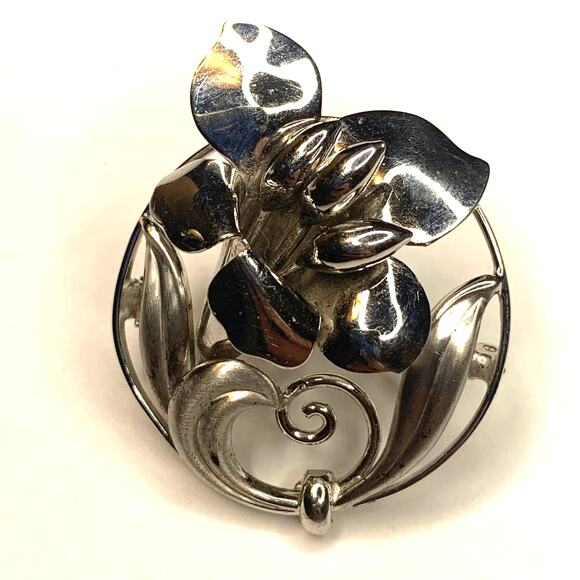 Carl Schraysshuen Jewelry - Antique 1940's Carl Schraysshuen Trumpet Flower Brooch Sterling Pat. 130141